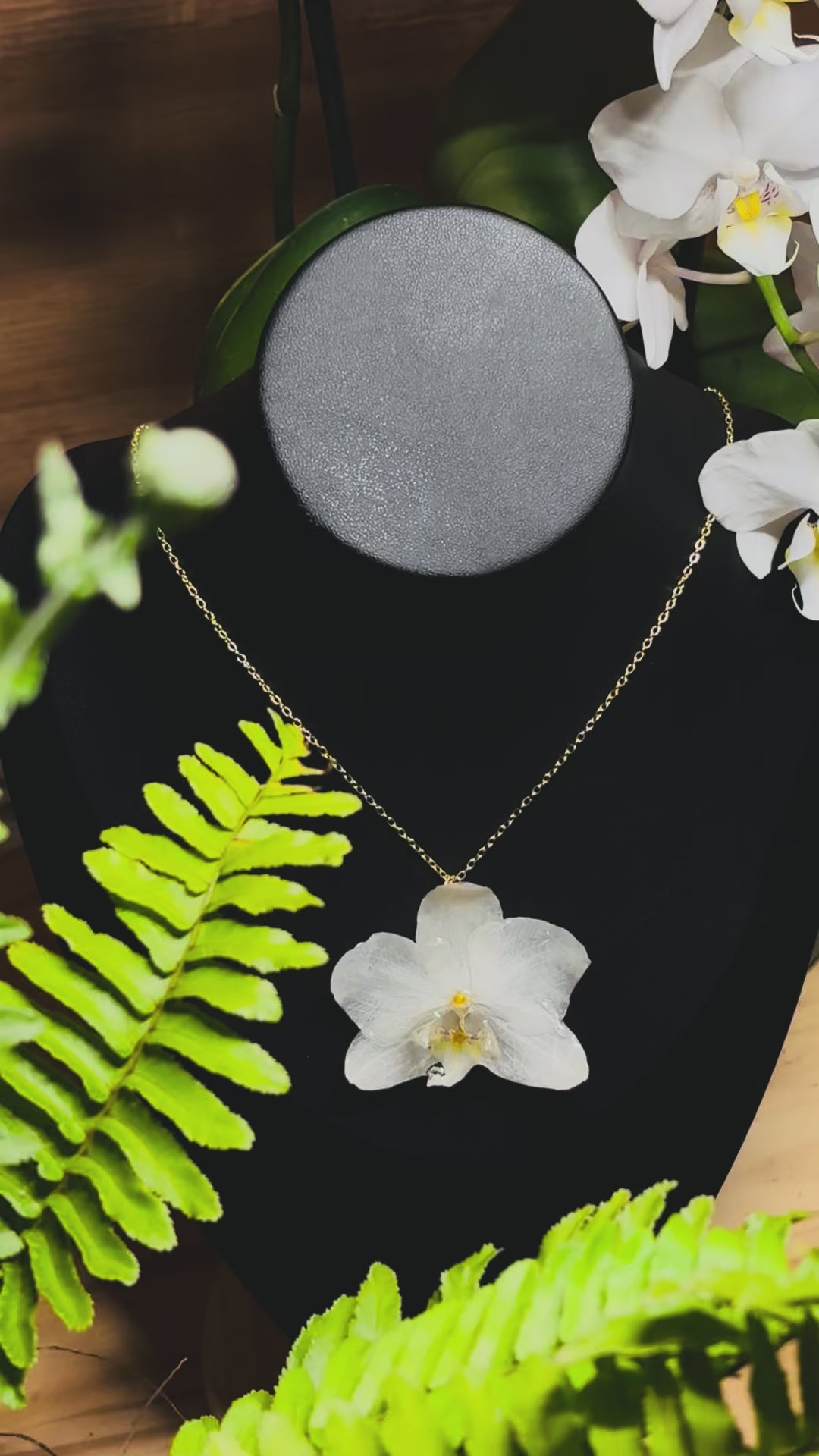 Eternal Orchid Necklace in Medium White